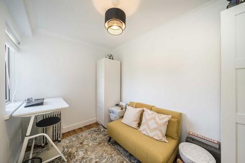 36 Chiswick Village, London, W4 3BY