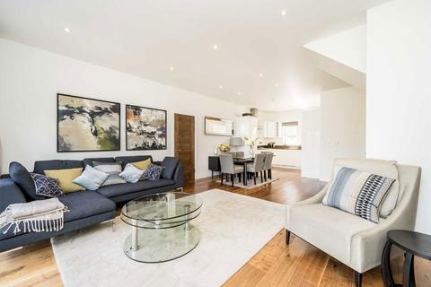 3 bedroom house for sale, John Bull Place, London W4