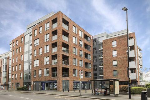 2 bedroom flat for sale, High Street, Brentford TW8