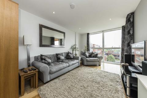 2 bedroom flat for sale, High Street, Brentford TW8