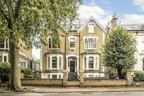 1 bedroom flat for sale, Chiswick High Road, London W4