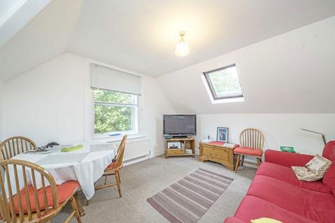 1 bedroom flat for sale, Chiswick High Road, London W4