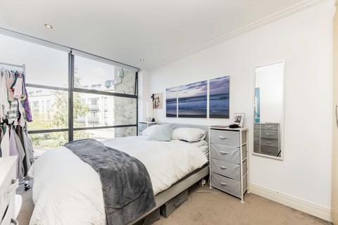 2 bedroom flat for sale, Point Wharf Lane, Brentford TW8