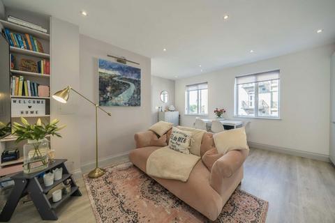 1 bedroom flat for sale, Devonhurst Place, London W4