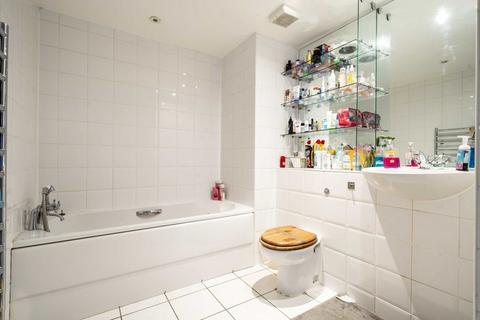 1 bedroom flat for sale, Point Wharf Lane, Brentford TW8