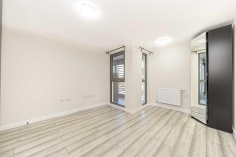 1 bedroom flat for sale, Ealing Road, Brentford TW8