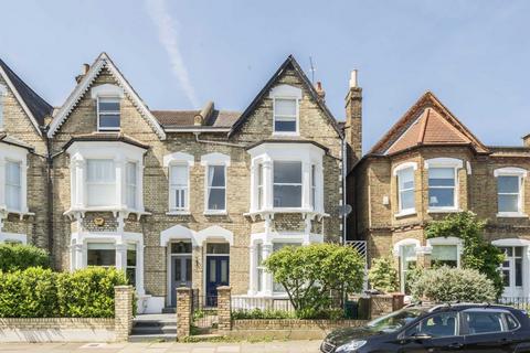 3 bedroom flat for sale, Heathfield Gardens, London W4