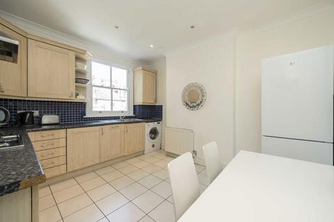 3 bedroom flat for sale, Heathfield Gardens, London W4