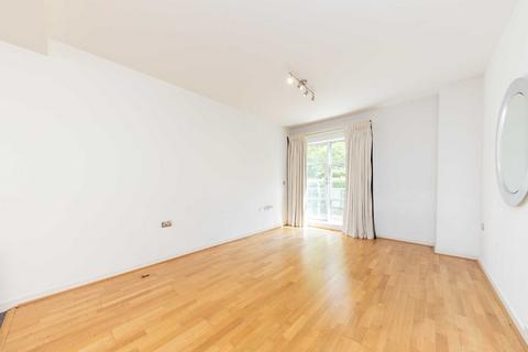 1 bedroom flat for sale, Great West Road, Brentford TW8