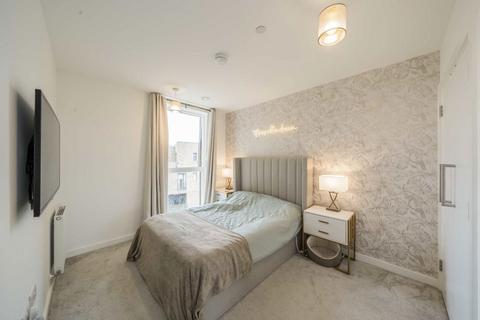 1 bedroom flat for sale, Commerce Road, Brentford TW8