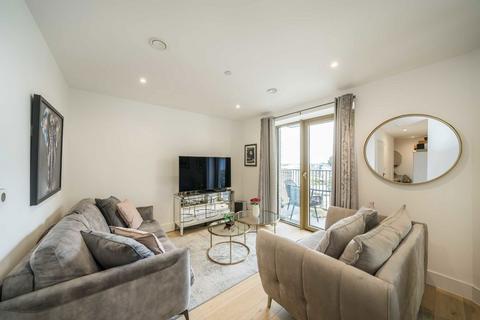 1 bedroom flat for sale, Capital Interchange Way, Brentford TW8