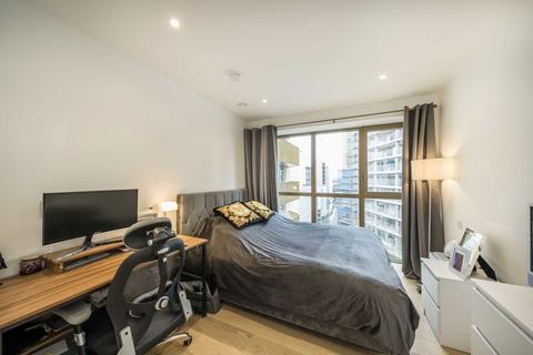 1 bedroom flat for sale, Capital Interchange Way, Brentford TW8