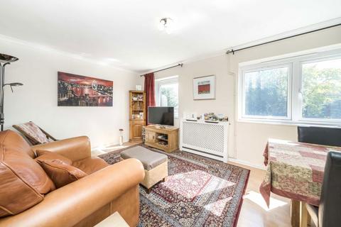 2 bedroom flat for sale, Sidney Gardens, Brentford TW8