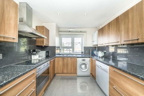 2 bedroom flat for sale, Sidney Gardens, Brentford TW8