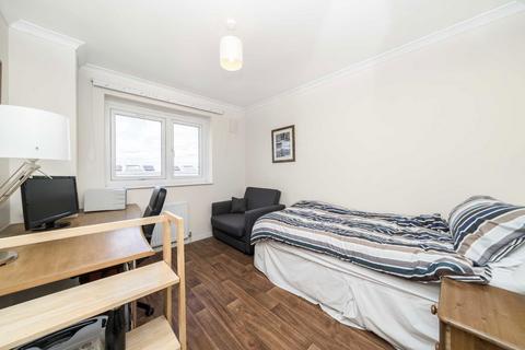 2 bedroom flat for sale, Sidney Gardens, Brentford TW8