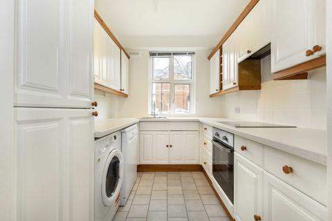 2 bedroom flat to rent, Wellesley Road, London W4