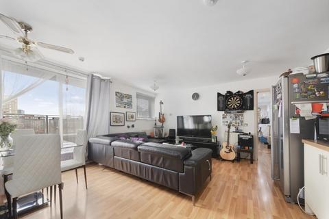 3 bedroom flat for sale, Explorers Court, 5 Newport Avenue, E14