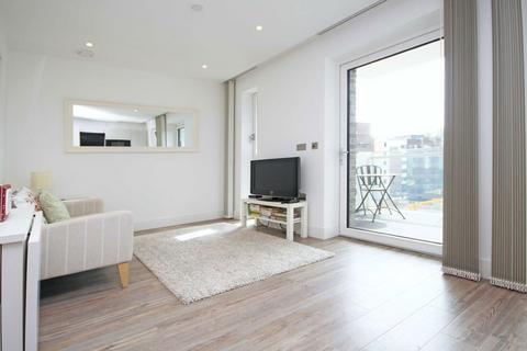 Studio to rent, New Drum Street, London E1