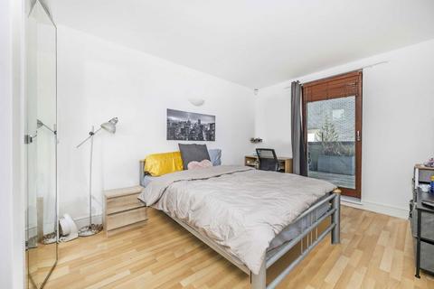 2 bedroom flat to rent, Assam Street, London E1