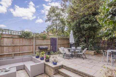 3 bedroom flat to rent, Arodene Road, London SW2