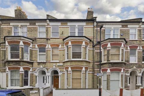 2 bedroom flat to rent, Sandmere Road, London SW4