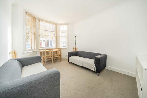 3 bedroom house to rent, Littlebury Road, London SW4