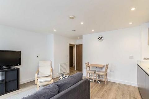 1 bedroom flat to rent, Clapham Road, London SW9