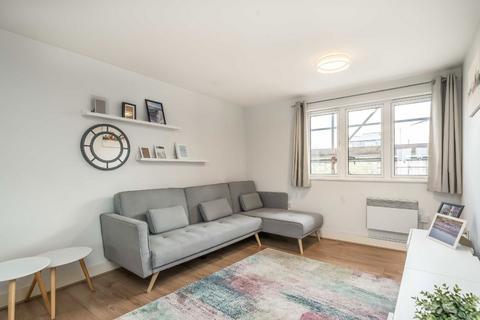 1 bedroom flat to rent, Stane Grove, London SW9