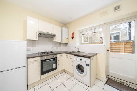 3 bedroom flat to rent, Edgeley Road, London SW4