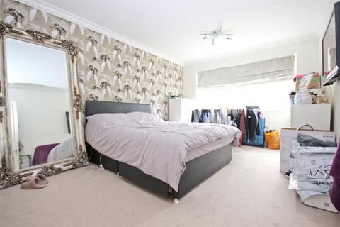 2 bedroom apartment to rent, Ardmore Lane, Buckhurst Hill, IG9