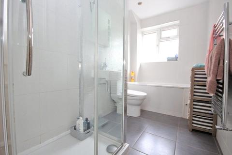 2 bedroom apartment to rent, Ardmore Lane, Buckhurst Hill, IG9