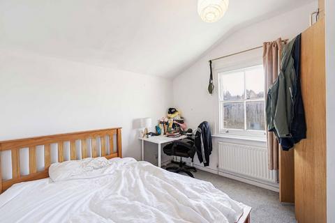 3 bedroom flat to rent, Hubert Grove, London SW9