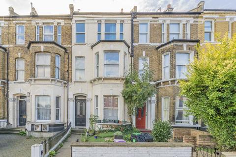 2 bedroom flat to rent, Wandsworth Road, London SW8