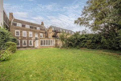 6 bedroom house to rent, Old Town, London SW4