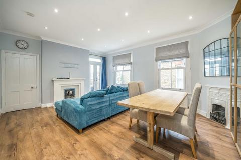 2 bedroom flat to rent, Wix's Lane, London SW4