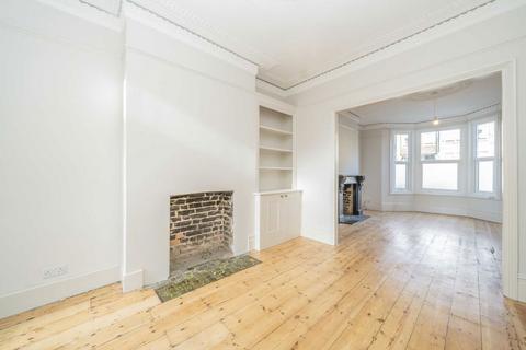 4 bedroom house to rent, Fairmount Road, London SW2