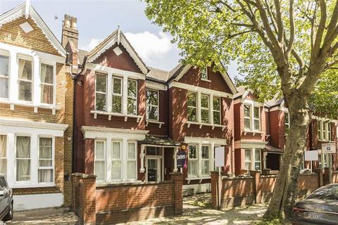 2 bedroom flat for sale, Cavendish Road, London SW12