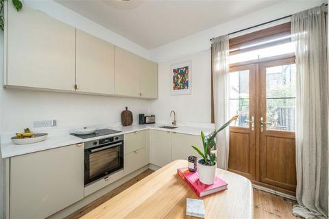 1 bedroom flat for sale, Corrance Road, London SW2