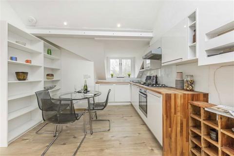 2 bedroom flat for sale, Crescent Lane, London SW4