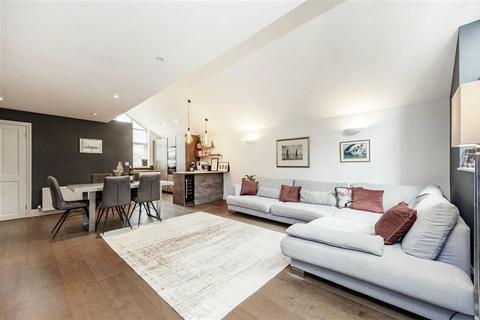 2 bedroom flat for sale, Dryden Close, London SW4