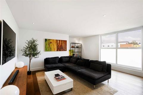 2 bedroom flat for sale, Stane Grove, London SW9