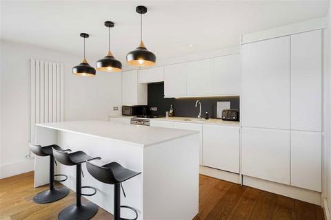 2 bedroom flat for sale, Stane Grove, London SW9