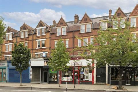 2 bedroom flat for sale, The Boulevard, London SW17