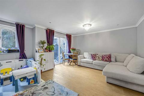 3 bedroom semi-detached house for sale, Slievemore Close, London SW4