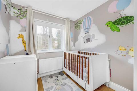 3 bedroom semi-detached house for sale, Slievemore Close, London SW4