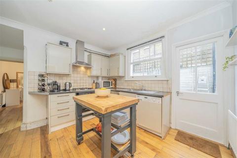 2 bedroom maisonette for sale, Hambalt Road, London SW4