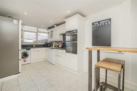 2 bedroom terraced house for sale, Ramilles Close, London SW2