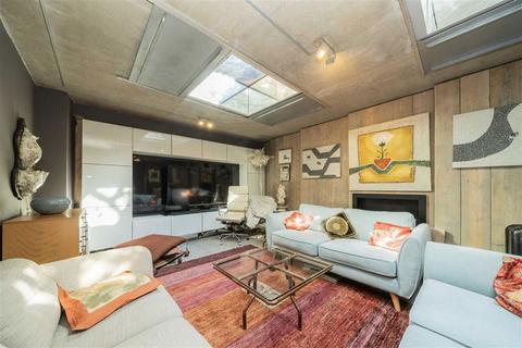24 Abbeville Road, London, SW4 9NH