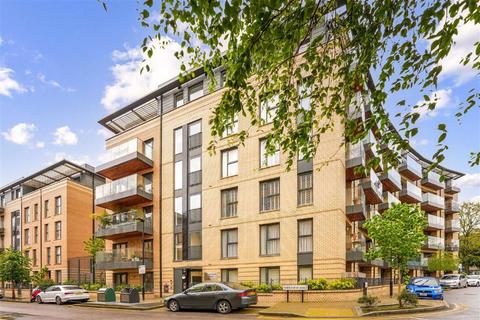 1 bedroom flat for sale, Fairbourne Road, London SW4