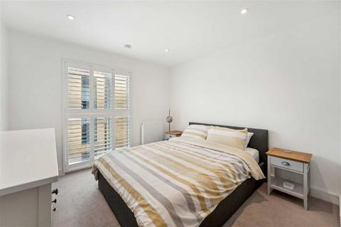 1 bedroom flat for sale, Fairbourne Road, London SW4